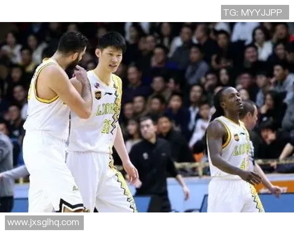 广州篮球队以79分稳居挑战赛积分榜首位展现强劲实力 广州篮球队以79分稳居挑战赛积分榜首位展现强劲实力